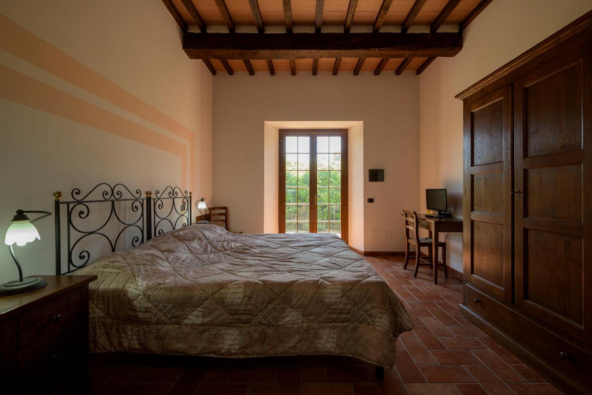 Castel D'alfiolo-barcomonte Farm stay