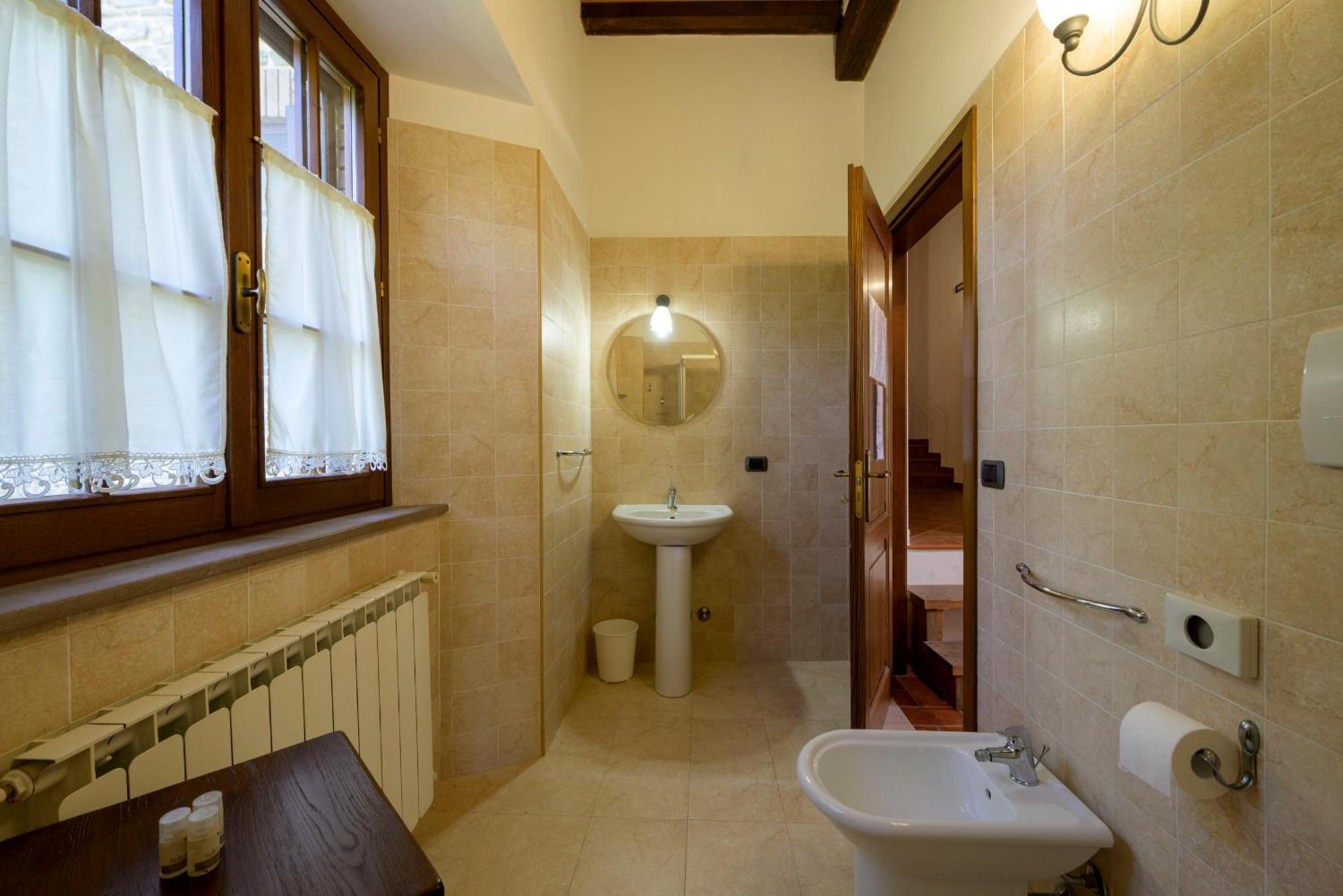 Castel D'alfiolo-barcomonte * Gubbio